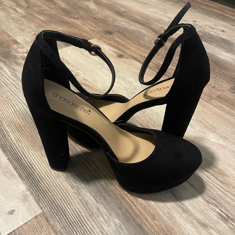 Shoe dazzle 8.5 Black High Heel